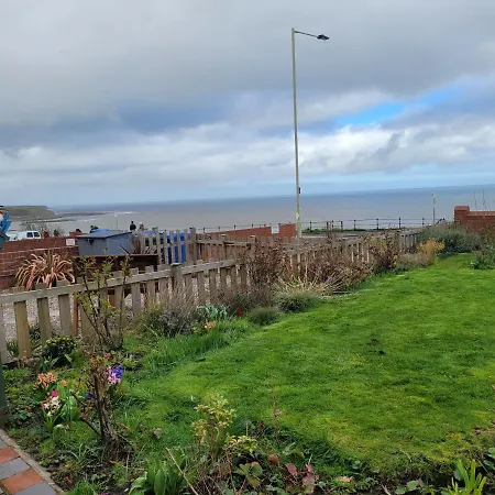 Sea View Flat 2 With Fast Wifi And Free Parking Скарборо
