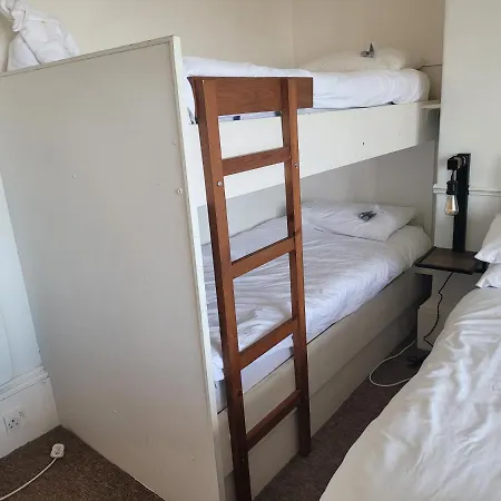 Apartment Sea View Flat 2 With Fast Wifi And Free Parking Scarborough